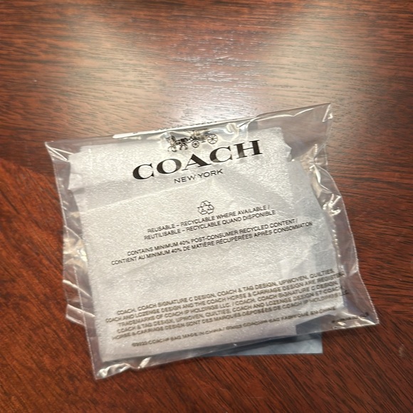 Coach crystal star bangle ! - Picture 5 of 5